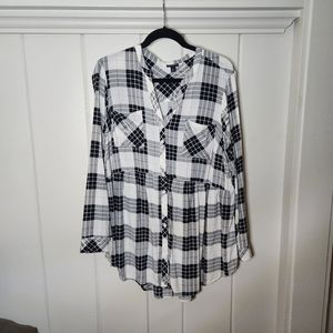 Torrid Black & White Plaid Shirt Size 2